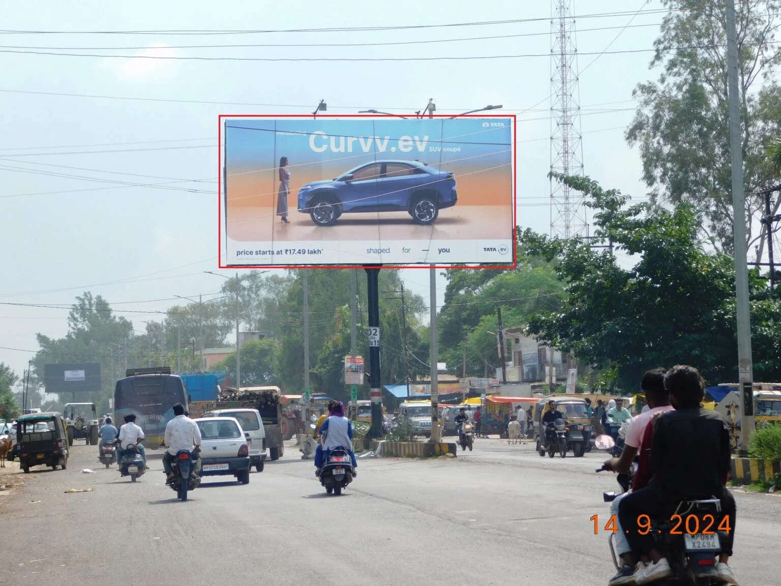 LIC SQ FCG GWALIOR (30X15)